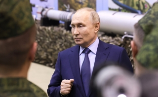  Владимир Путин назвал бредом сообщения о планах воевать с НАТО и раскритиковал лозунг "Россия для русских"