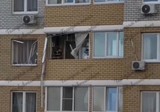  ​В многоэтажке Краснодара взрывной волной выбило стекла