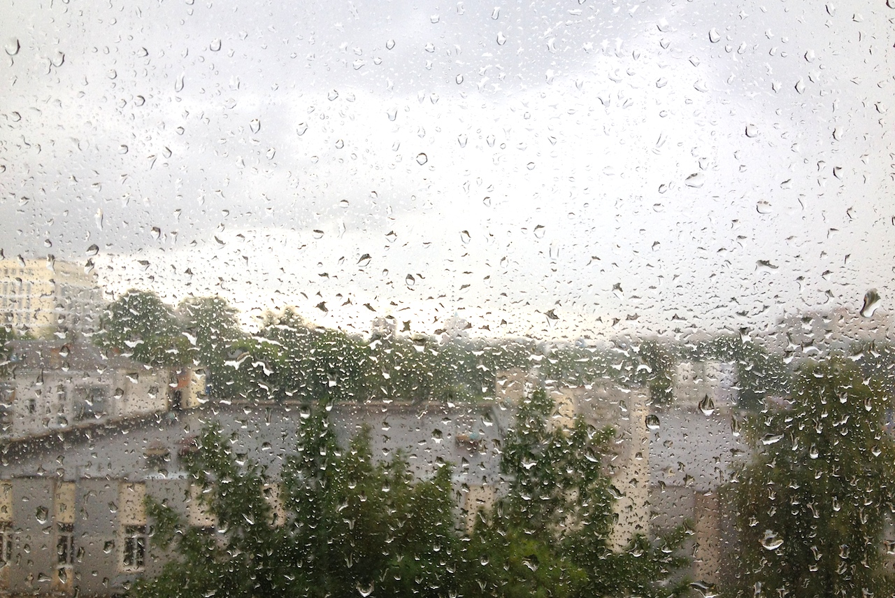 Сильный ветер в окна. Дождь. Дождь за окном. Сильный дождь. Лето дождь.