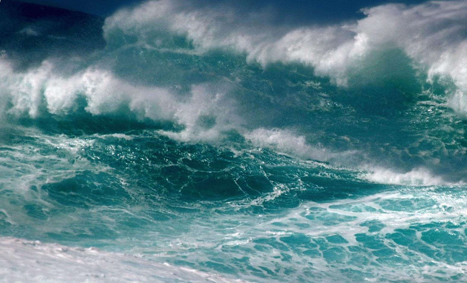 Океан волны шум. Океан волны. Бушующее море. Море, волны. Шторм в океане.