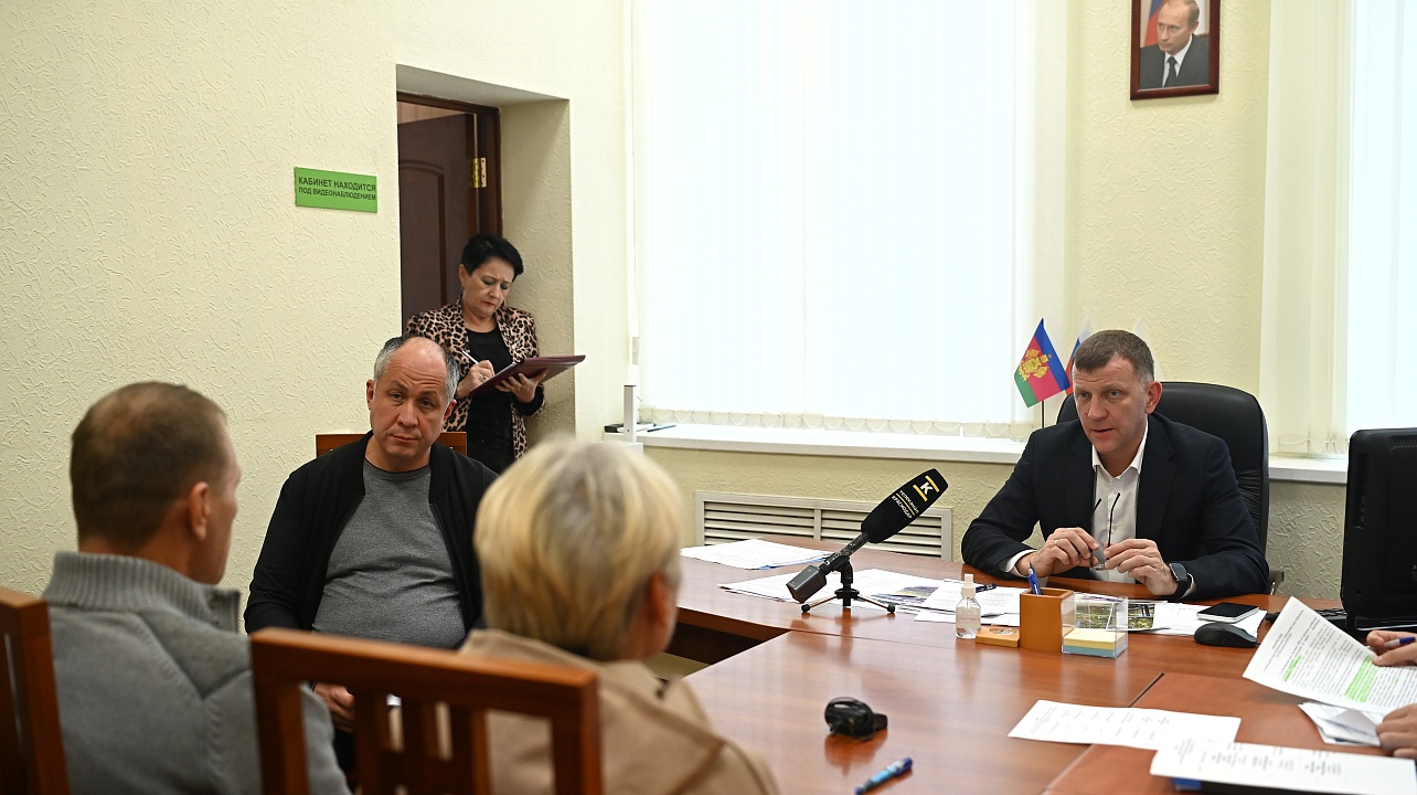 Жители Краснодара пожаловались на тепловой пункт во дворе жилого комплекса