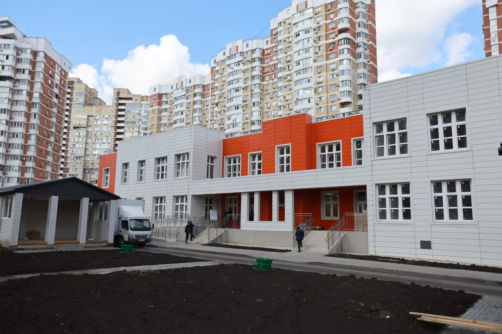 Вениамин Кондратьев оценил ход возведения детского сада в Юбилейном районе Краснодара