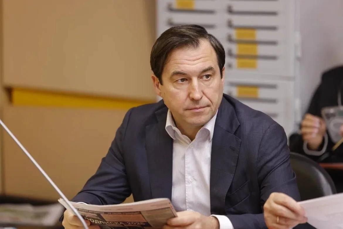 Гусев предложил запретить управляющим компаниям инициировать собрания о собственном переизбрании