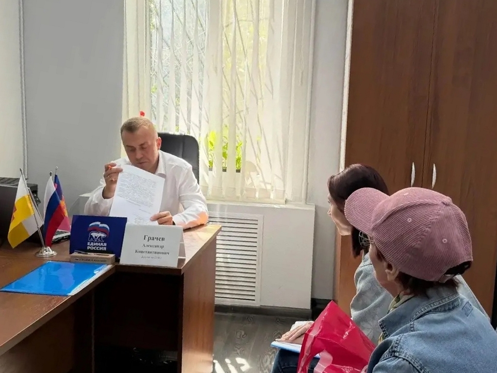 Александр Грачев обсудил с жителям 25-го округа Краснодара насущные проблемы
