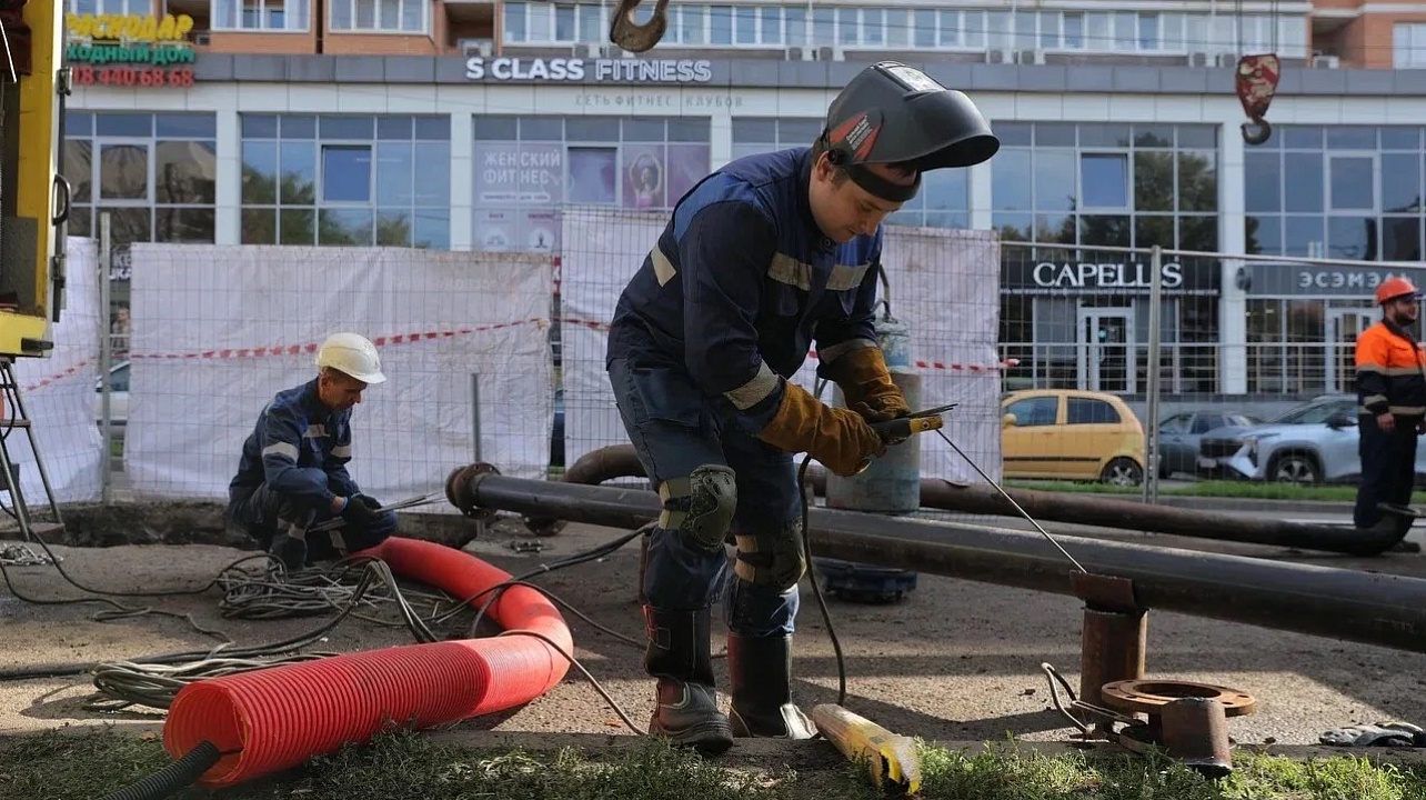 В Краснодаре в рамках ремонта канализационного коллектора на ул. 1-го Мая уже заменено 12 метров трубопровода