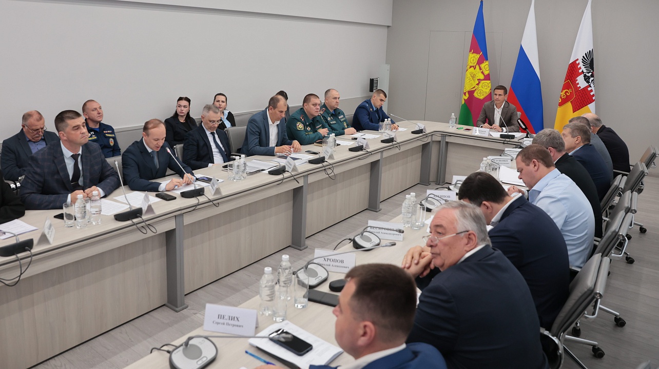 В Краснодаре обсудили готовность всех служб к осенне-зимнему периоду