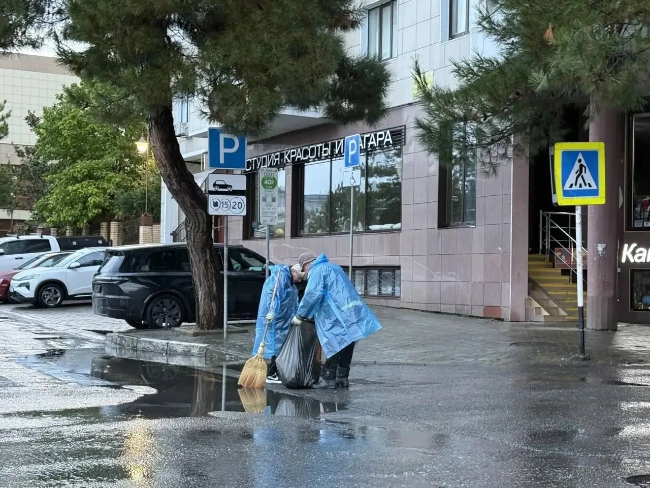 Heavy rain erodes beaches and damages facilities in Anapa